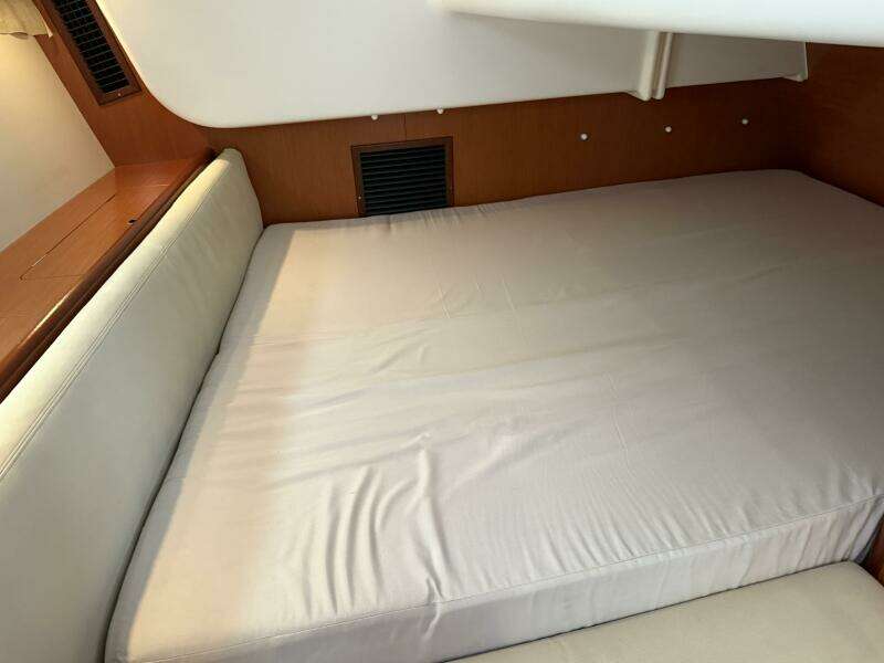 2008 Beneteau Oceanis 43