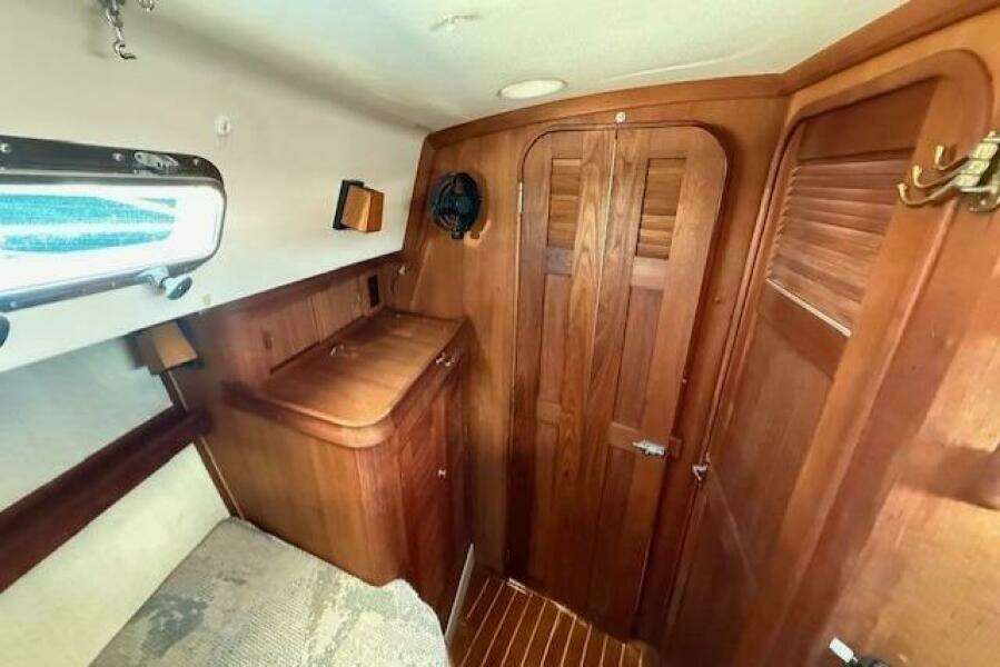 1997 Island Packet 37