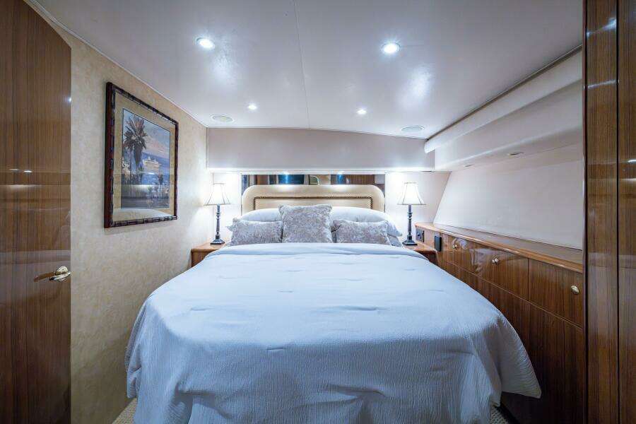 Viking 52 QUALIFIER - Master Stateroom