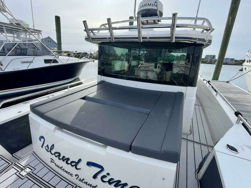 2018 Axopar 37 Sport Cabin R