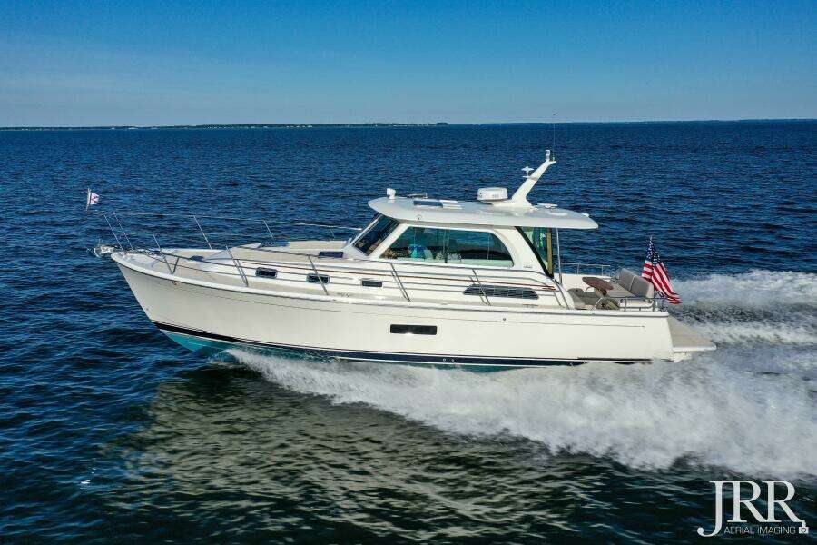2019 Sabre 38 Salon Express