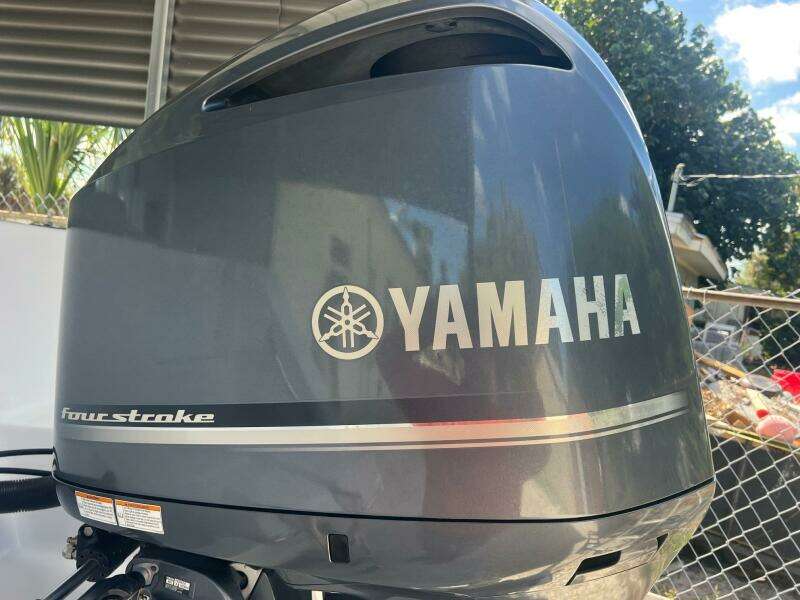 2021 Sportsman 232 Platinum Center Console