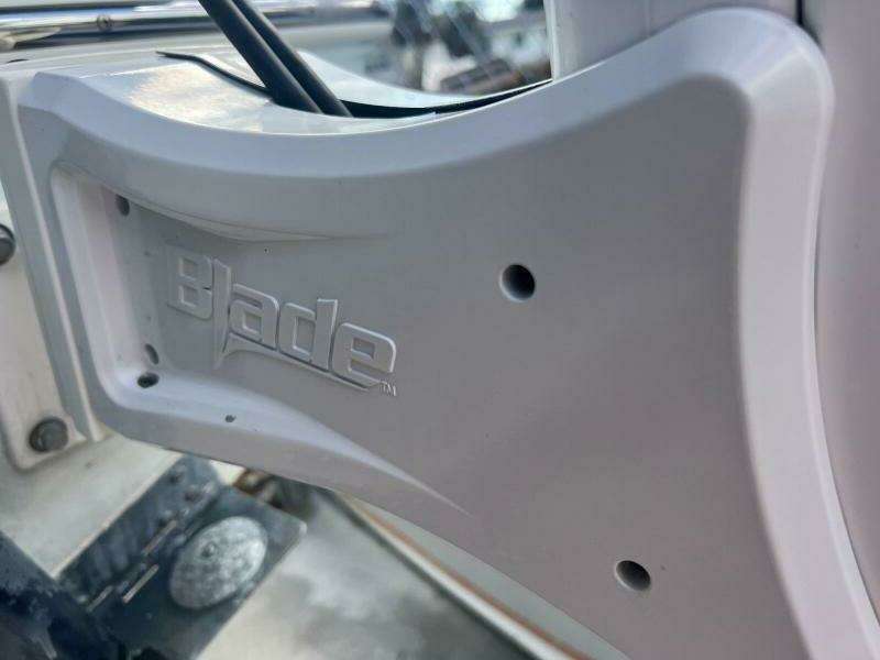 2021 Sportsman 232 Platinum Center Console