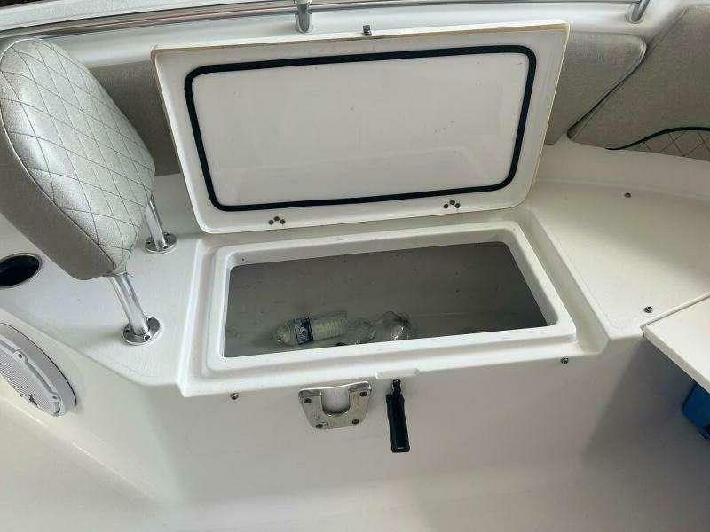 2021 Sportsman 232 Platinum Center Console