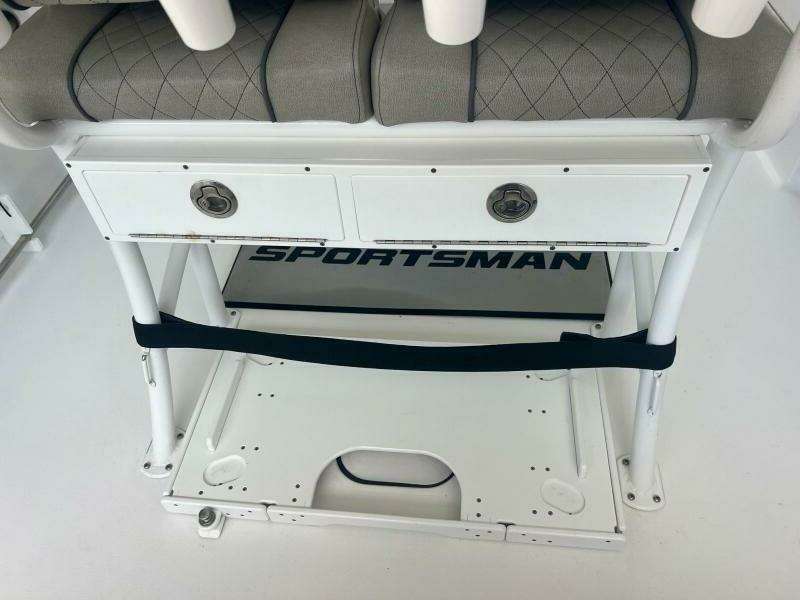 2021 Sportsman 232 Platinum Center Console