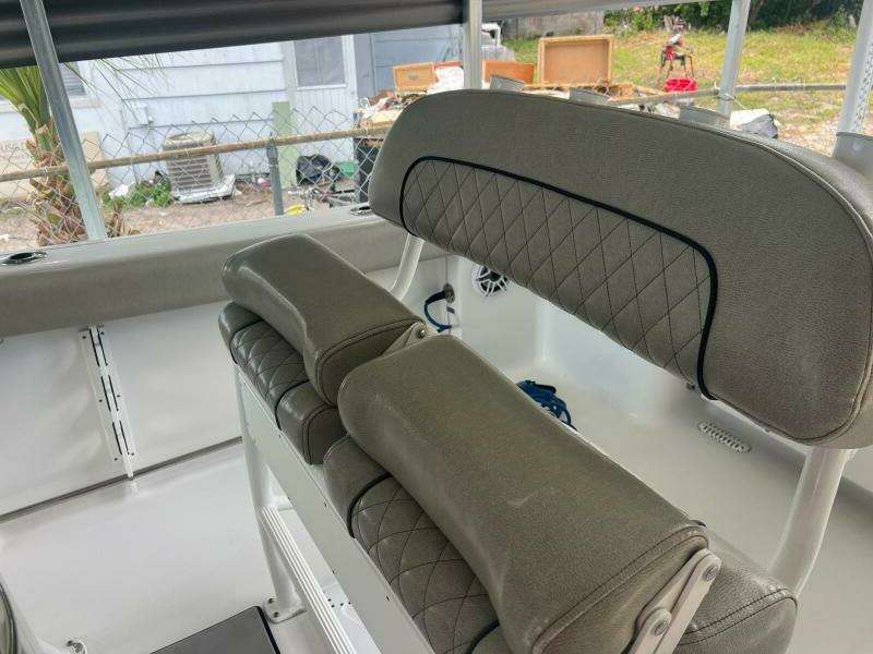 2021 Sportsman 232 Platinum Center Console