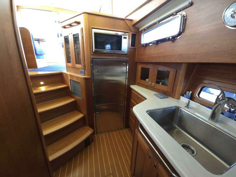 2017 Sabre 48 Flybridge