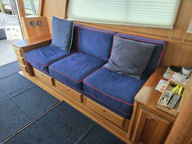 2017 Sabre 48 Flybridge