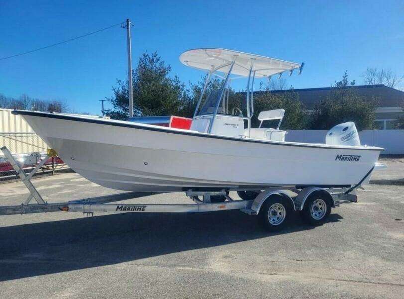 2024 Maritime 233 Defiant