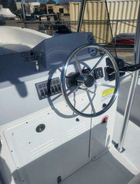 2024 Maritime 233 Defiant