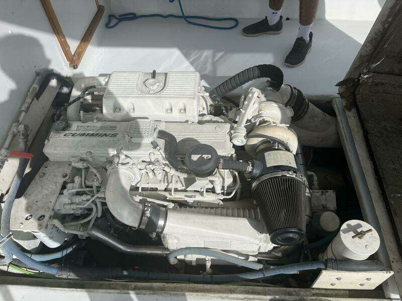 2008 Glenn Young 32 Skiff - Engine