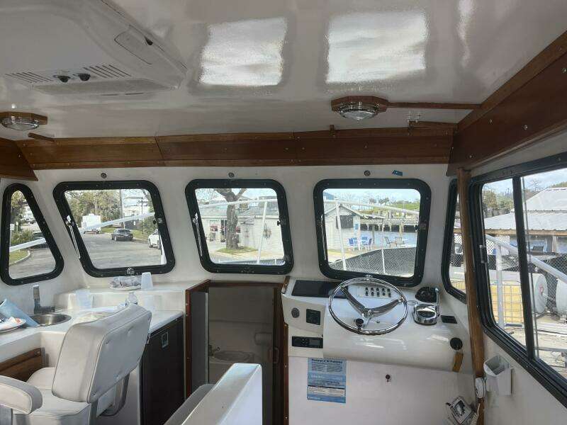 2008 Glenn Young 32 Skiff - Pilothouse Windshield