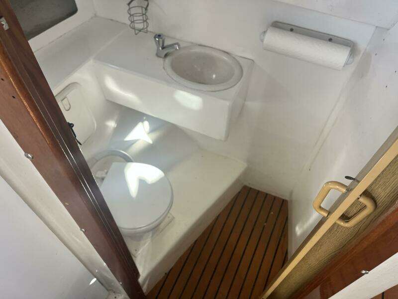 2008 Glenn Young 32 Skiff - Head