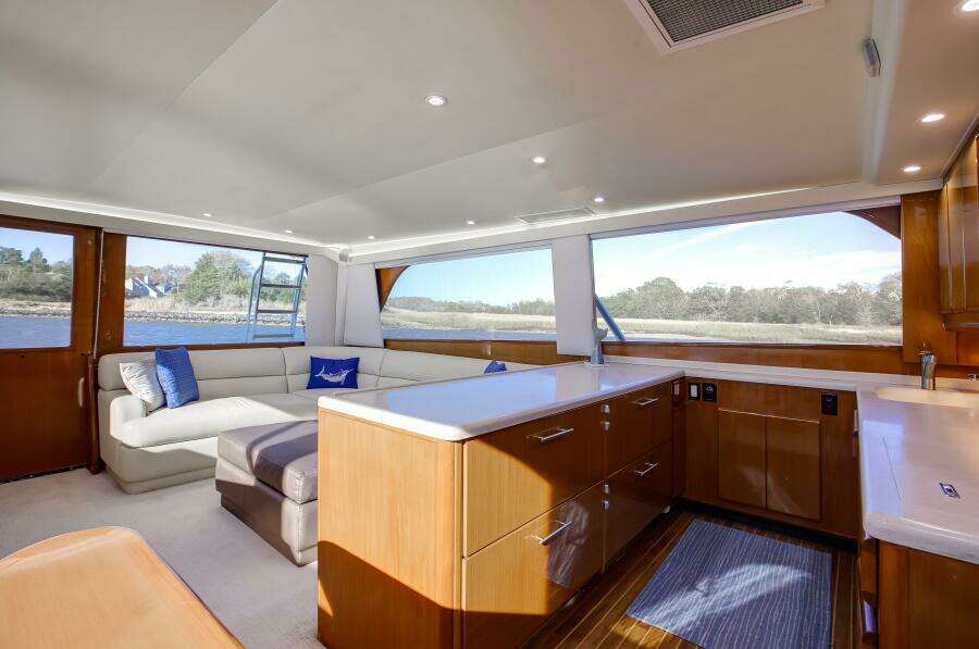 1998 Viking 58 Convertible