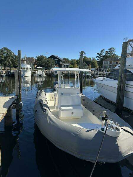 2008 Zodiac Pro 20 Man - Starboard Bow