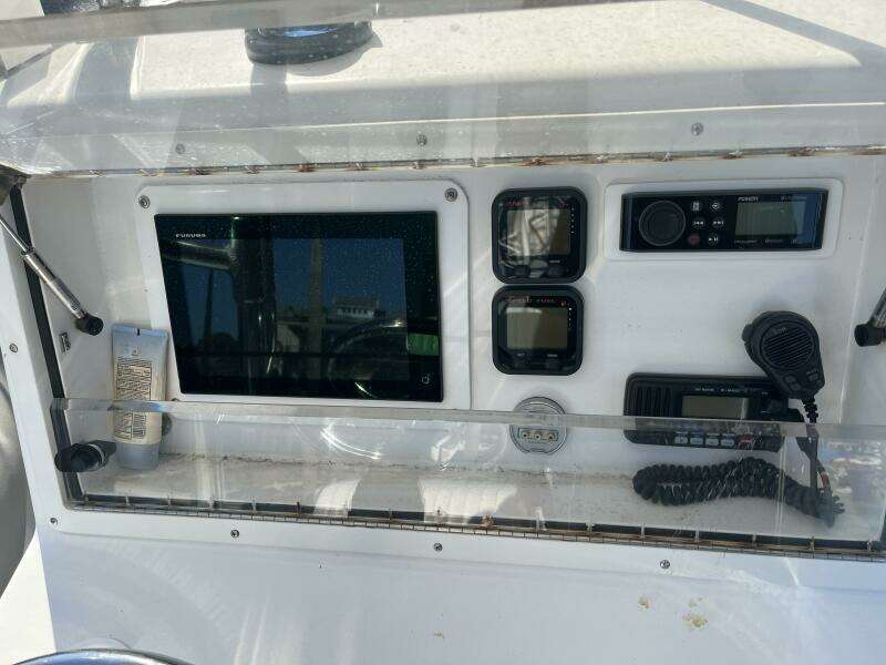 2008 Zodiac Pro 20 Man - Electronics