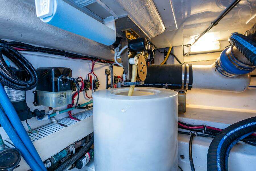 2004 Egg Harbor 43 Sport Fisherman