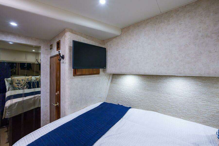 2004 Egg Harbor 43 Sport Fisherman