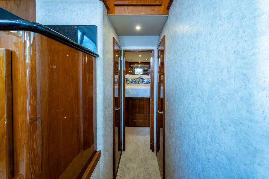 2004 Egg Harbor 43 Sport Fisherman