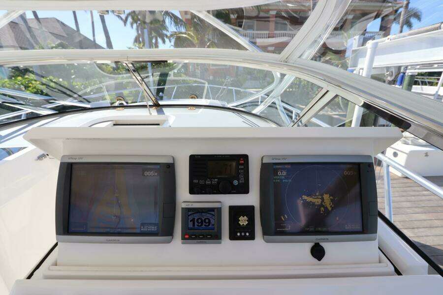2012 Intrepid 430 Sport Yacht