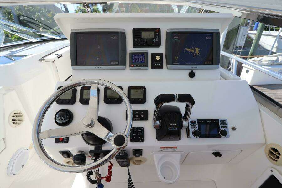 2012 Intrepid 430 Sport Yacht
