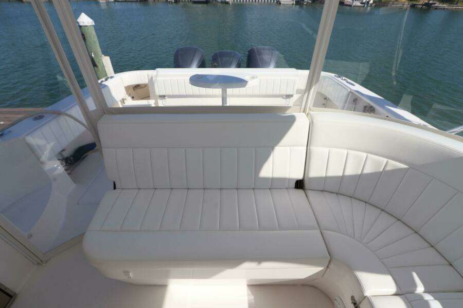 2012 Intrepid 430 Sport Yacht