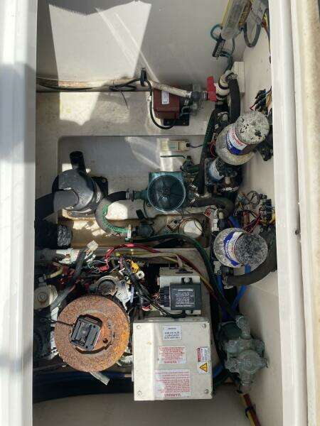 2013 Robalo R305 Walkaround