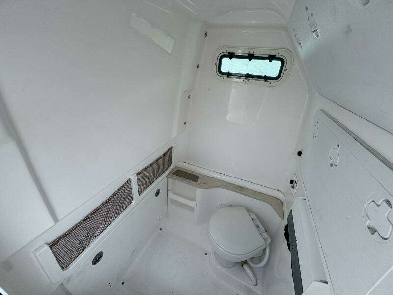 2019 Everglades 273 CC