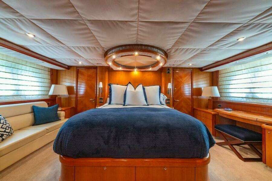 2003 Sunseeker 82 Yacht
