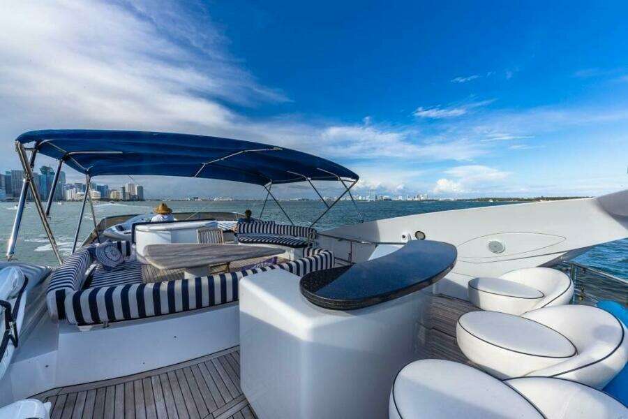 2003 Sunseeker 82 Yacht