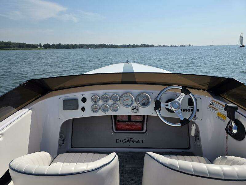 2018 Donzi 