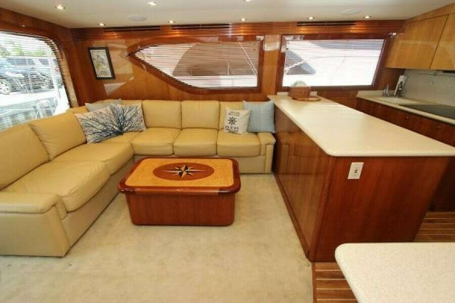 2004 Hatteras 60 Convertible