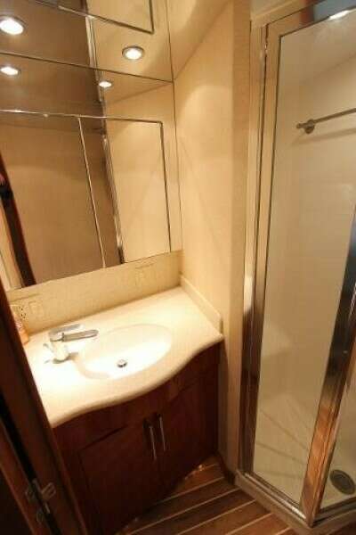 2004 Hatteras 60 Convertible