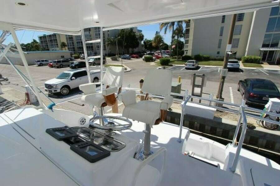 2004 Hatteras 60 Convertible