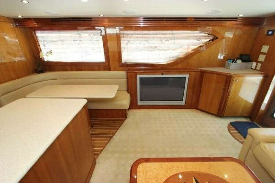 2004 Hatteras 60 Convertible
