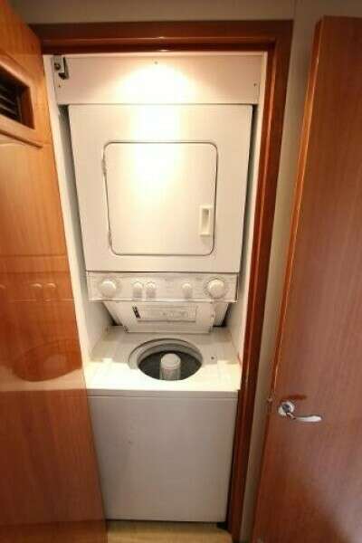 2004 Hatteras 60 Convertible