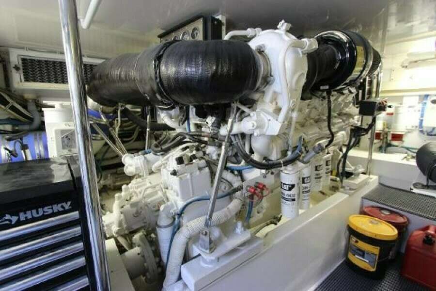 2004 Hatteras 60 Convertible