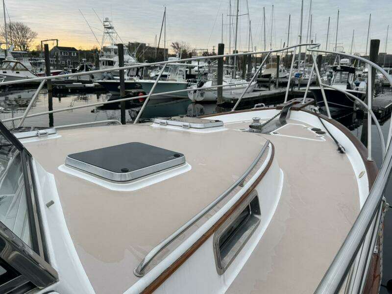 2001 Legacy Yachts Express