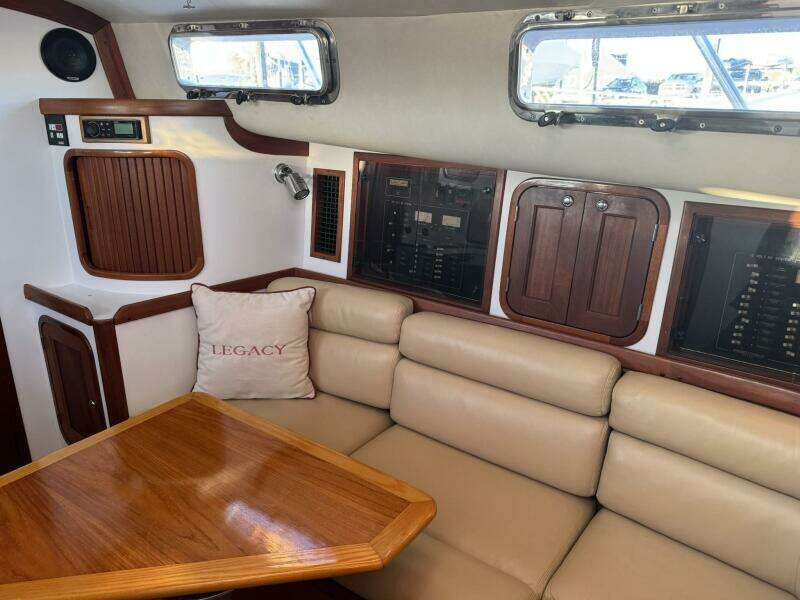 2001 Legacy Yachts Express