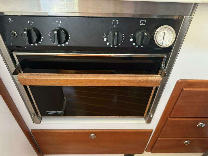 2001 Legacy Yachts Express