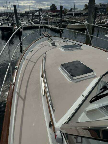2001 Legacy Yachts Express