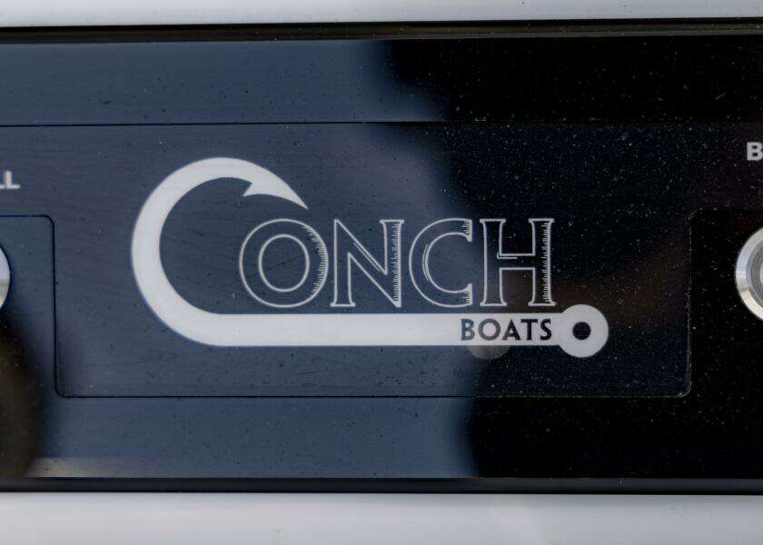 2022 Conch 27CC