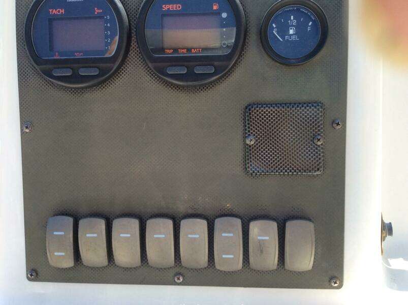 2005 Seaswirl Striper 