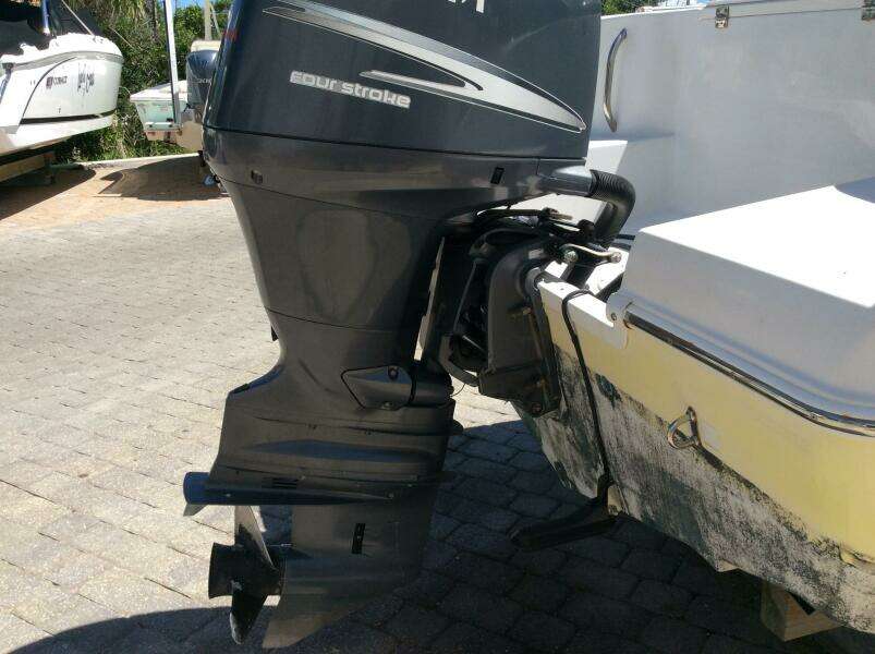 2005 Seaswirl Striper 