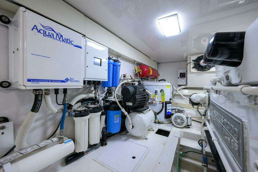 Viking 56 MATTER OF TIME - Engine Room