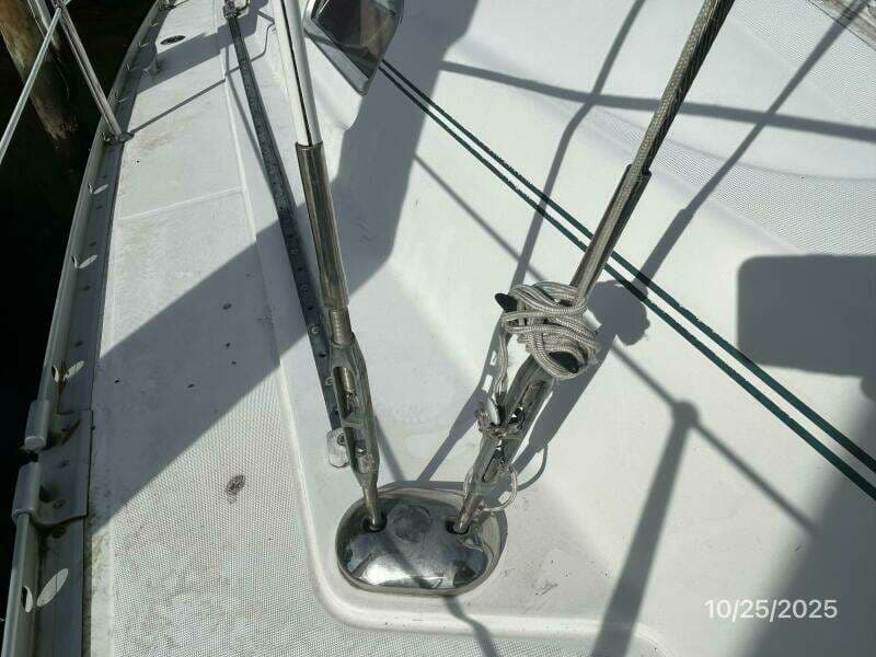 37' Beneteau standing rigging3