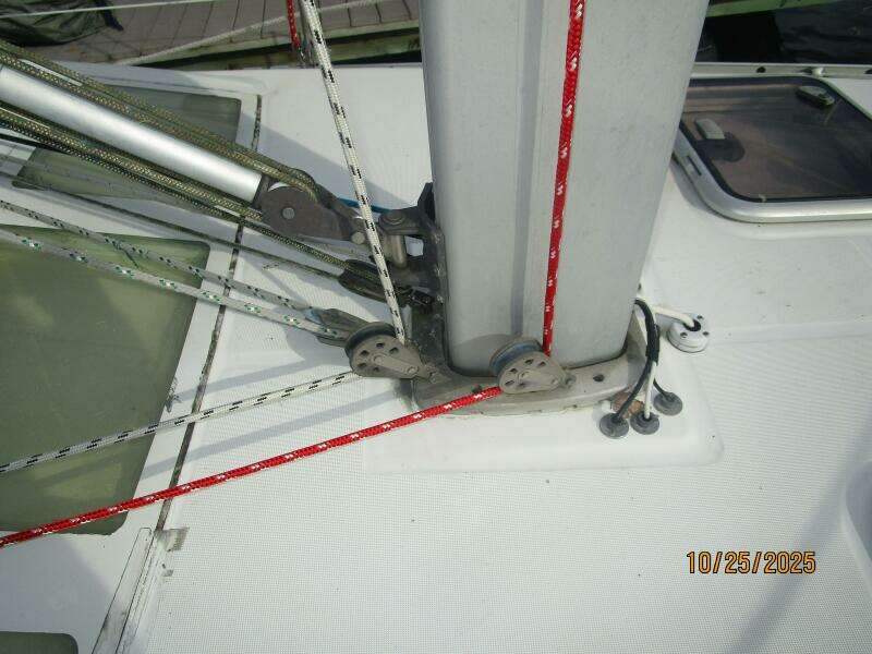 37' Beneteau mast base2
