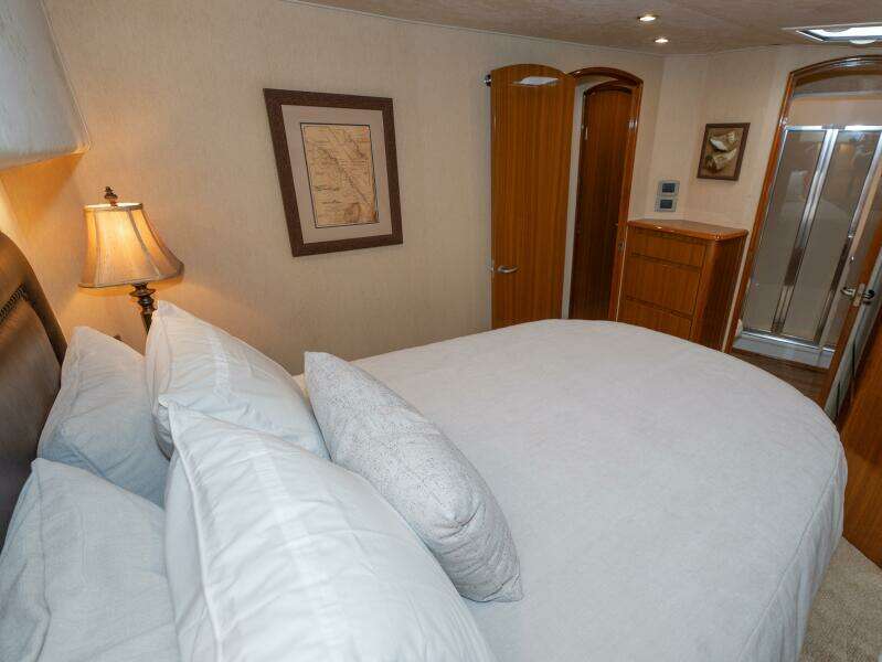 2009 Viking 50 Convertible