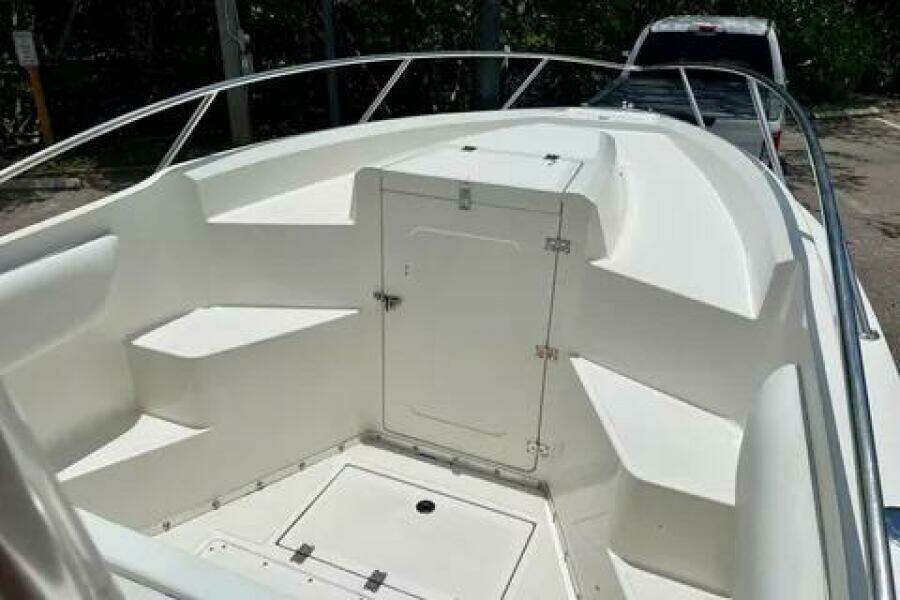 1994 Fountain 31 Center Console