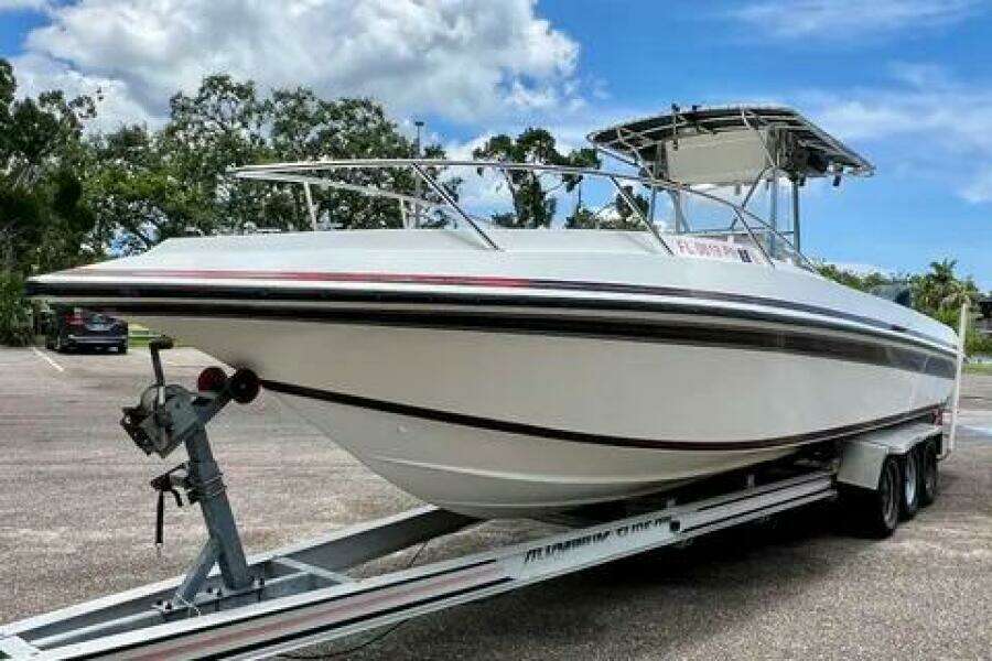 1994 Fountain 31 Center Console